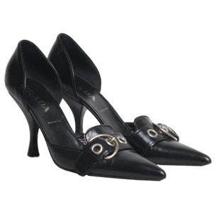 scarpin prada