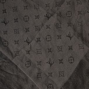 Lenco-Louis-Vuitton-Monograma-Seda-Preto