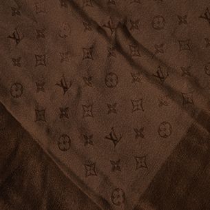 66828-Lenco-Louis-Vuitton-Monograma-Seda-Marrom-verso
